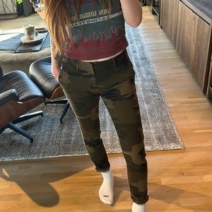 Reiko camo trousers with side stripe